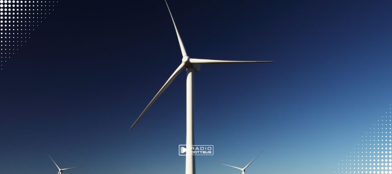 Windräder in Brandenburg blinken nachts nur noch bei Bedarf
