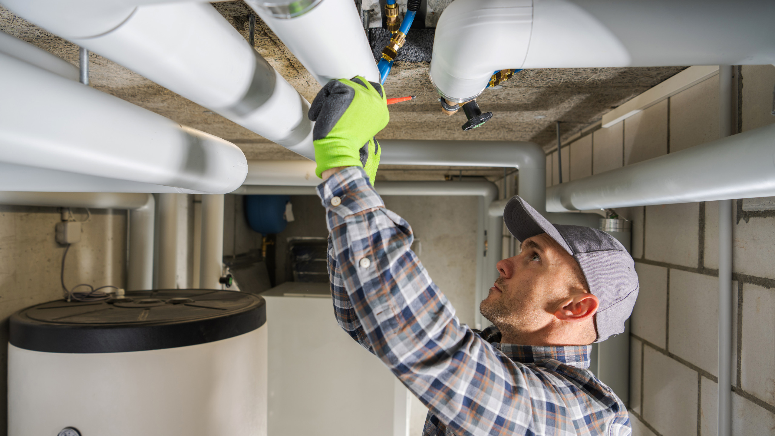 Elmak sucht Heizungs,-Sanitär – Installateur/ Servicetechniker (m/w/d)