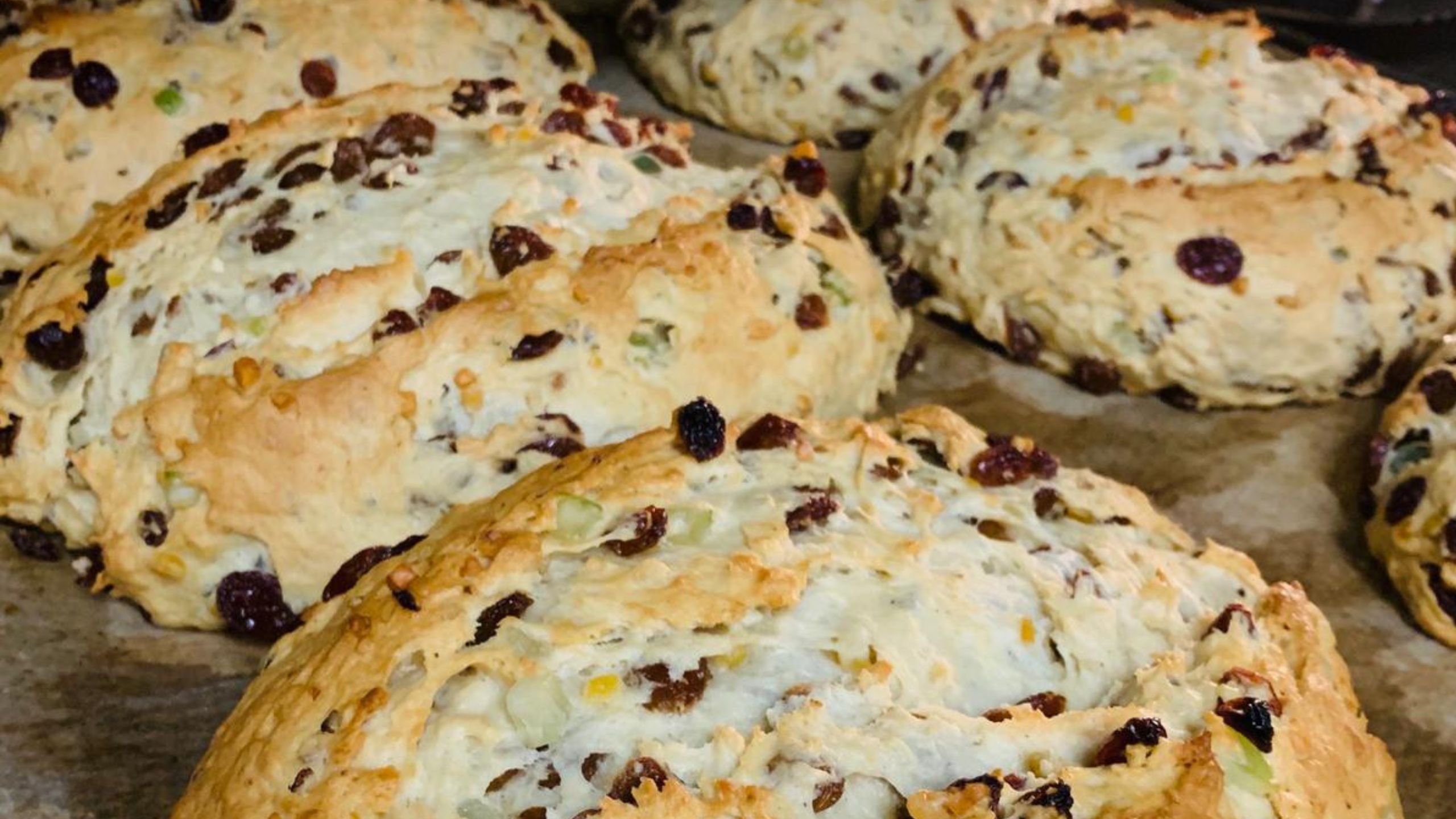 Ein Christstollen im Ofen von René Klinkmüller in Luckau im Dezember 2024