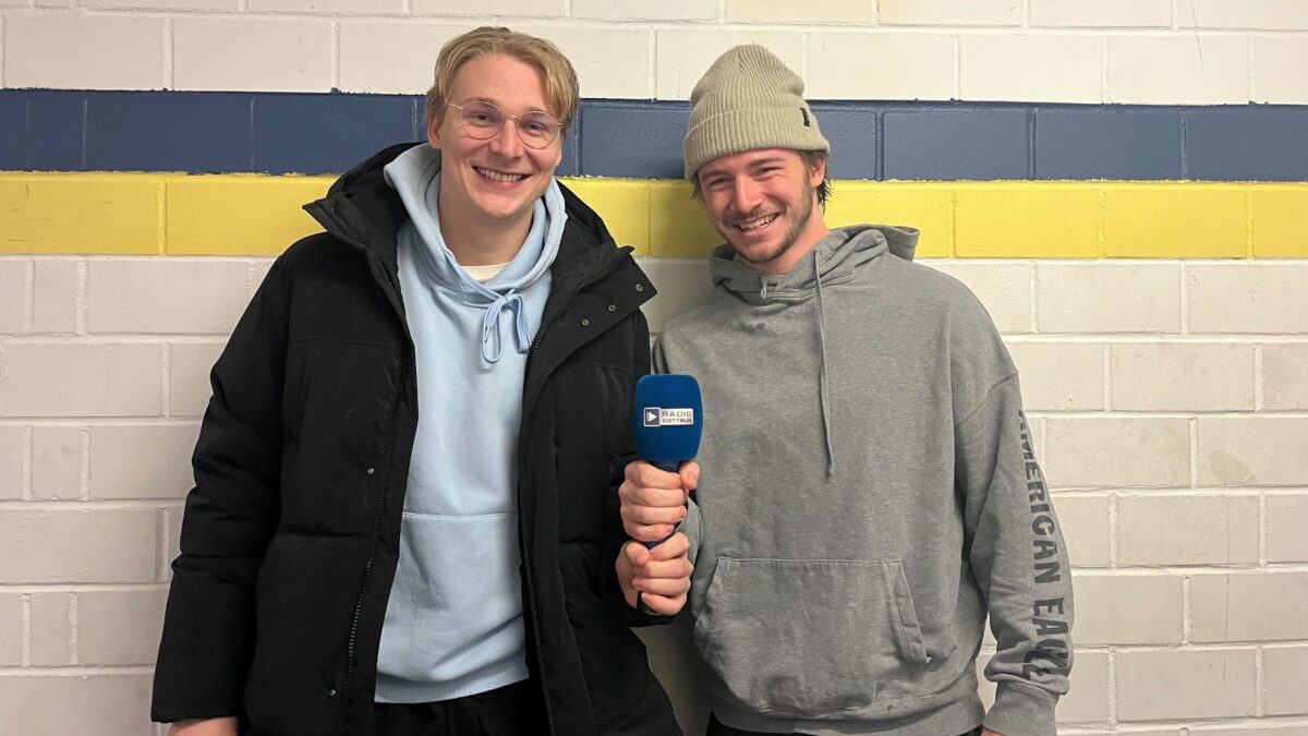 Die Spieler der Lausitzer Füchse - links Charlie Jahnke und rechts Louis Anders