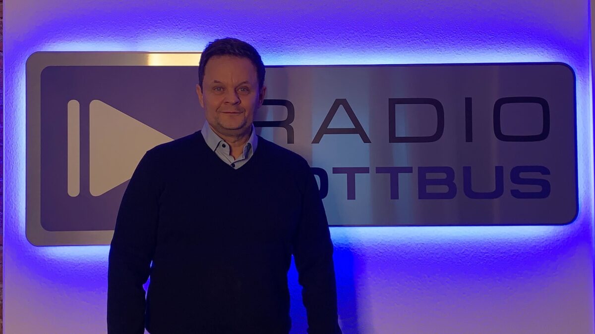 Axel Maatz, Vorstandmitglied des Wacker Ströbitz zu Gast bei den Radio Cottbus Wachermachern