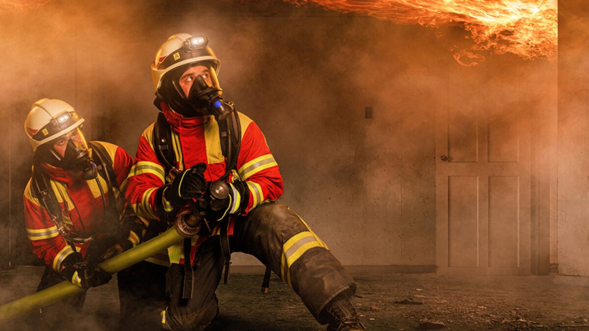 Feuerwehrlöscharbeiten