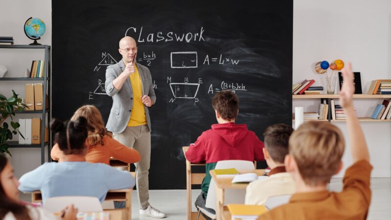 Einstellungsstopp trotz Lehremangel in Brandenburg