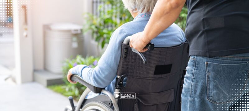 Neuer Hilfsmittelkoffer soll Pflegealltag in Lübben erleichtern
