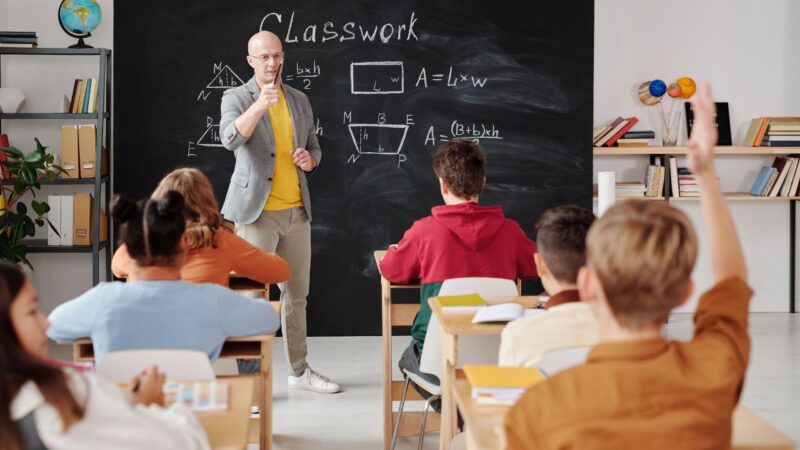 Zukunft fürs Klassenzimmer: Lehrer-Stipendium startet neue Runde