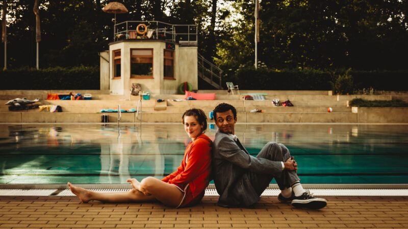 Großes Kino unter freiem Himmel – Forst zeigt ‚Für immer Freibad‘