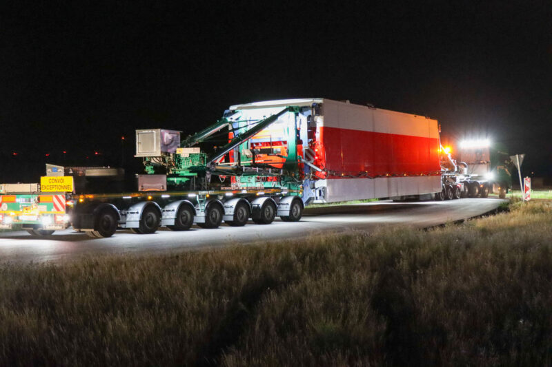 Windkraft-Schwertransport rollt durch Cottbus – erste Bauteile für Forst angekommen