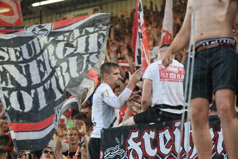 Sensation im DFB-Pokal: Energie Cottbus schlägt Hannover 96 und zieht in Runde zwei ein