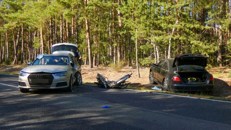 Schwerer Unfall mit eingeklemmter Person