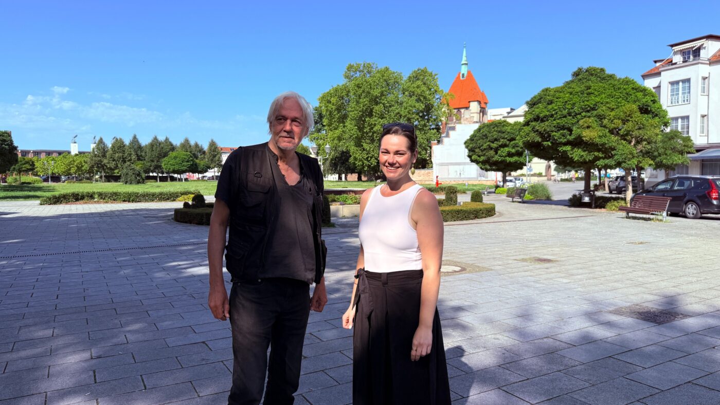 Siegmar Wyrwich und Annika Franze vom Probewohnen Projekt in Guben