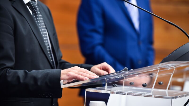 „Politischer Witz“ – So reagiert die AfD auf das Gutachten