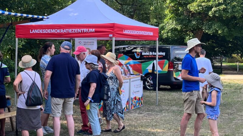 Demokratiemobil in Spremberg: Ein Zeichen für Vielfalt und Haltung