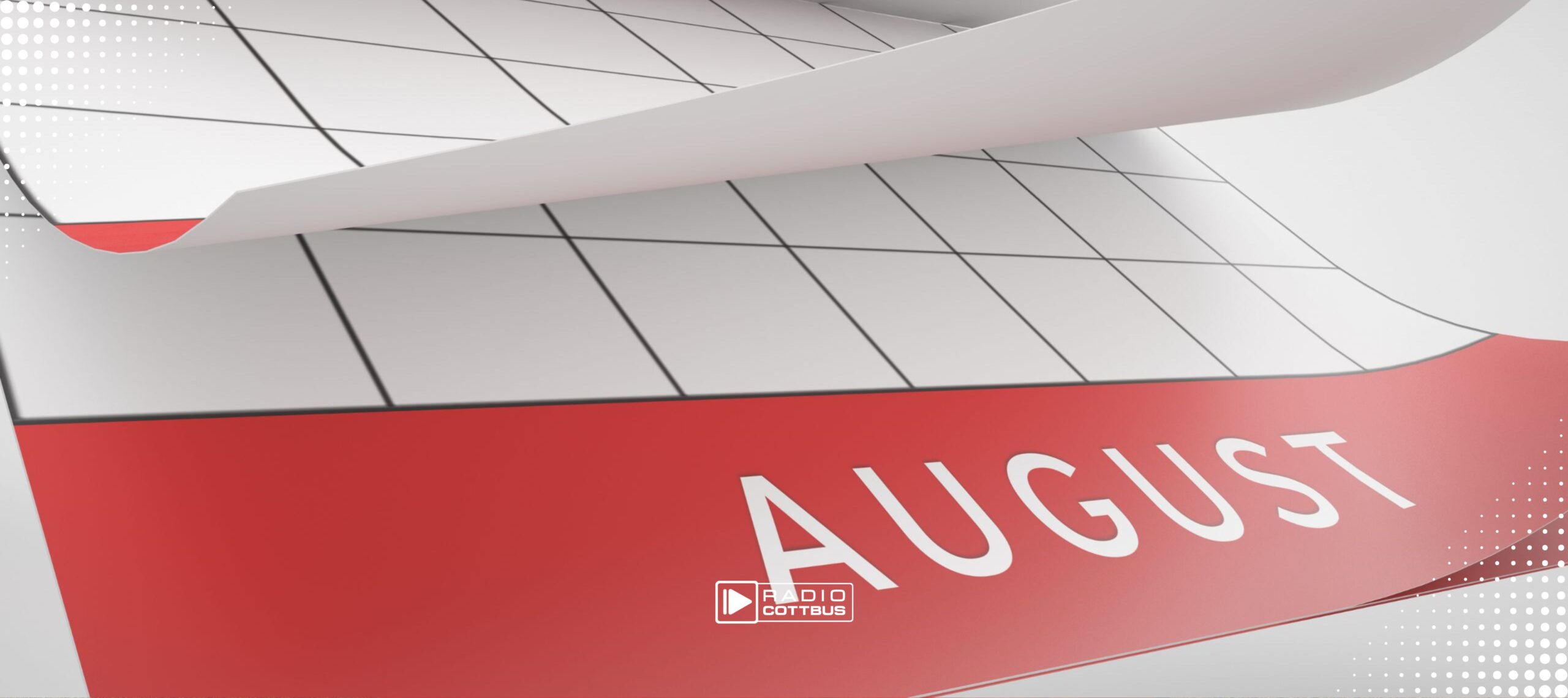 Kalender mit offenem August