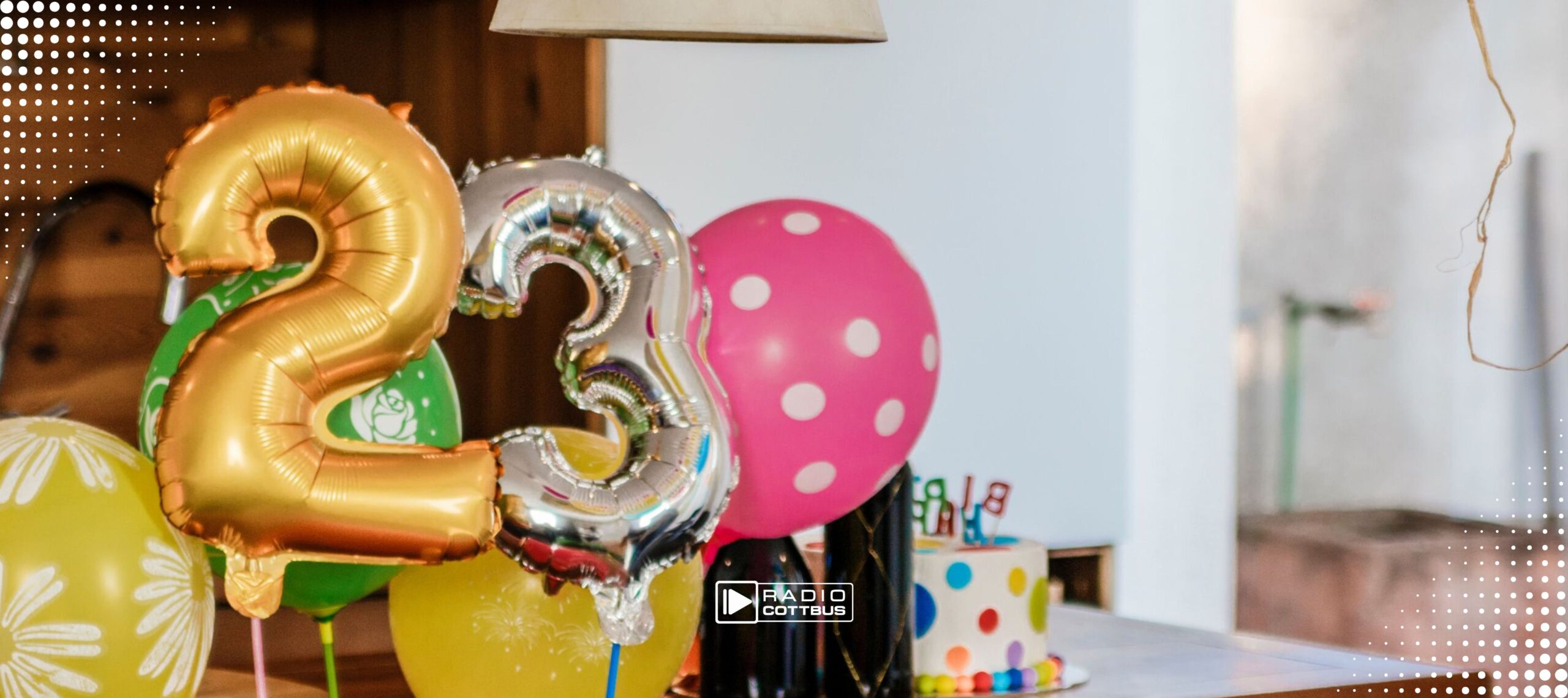 Die Zahl 23 als Luftballons zum 23. Geburtstag von Radio Cottbus am 01. August 2025