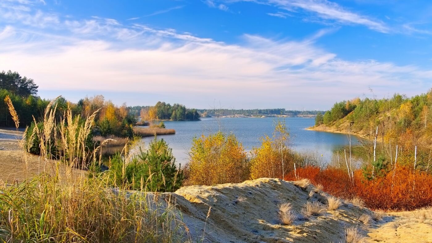 Flutungszentrale, ein Lausitzer Tagebausee