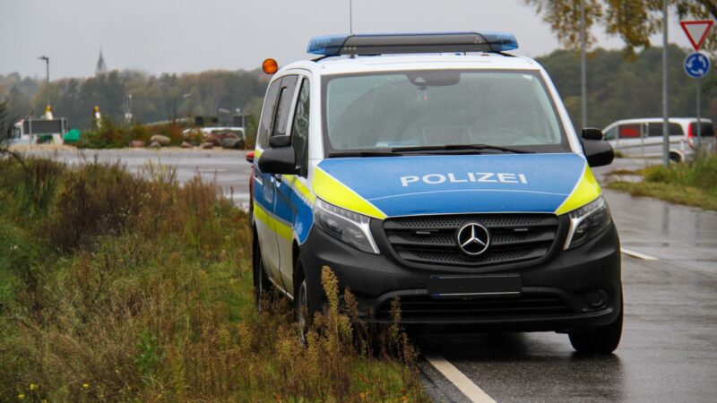 Unfall bei Starkregen auf der A13