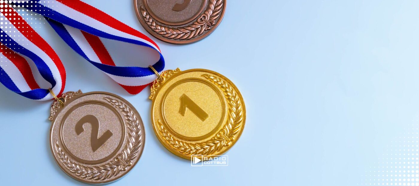 Medaillen Set aus einer Bronze, einer Silber und einer Gold Medaille
