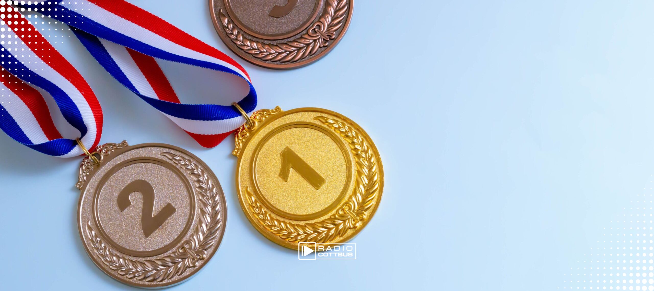 Medaillen Set aus einer Bronze, einer Silber und einer Gold Medaille