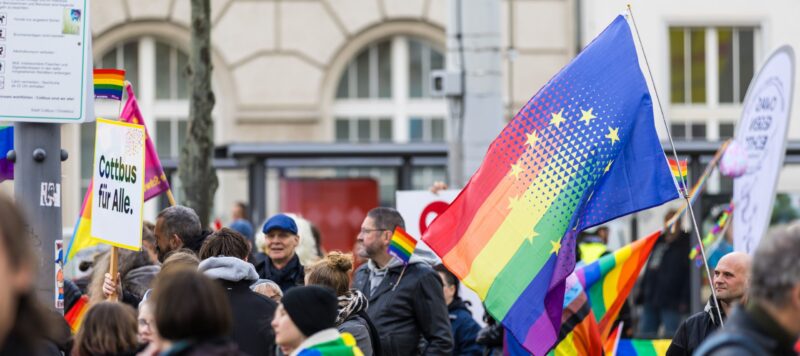 CSD in Cottbus: Hunderte feierten Vielfalt – Polizei verhindert Störungen