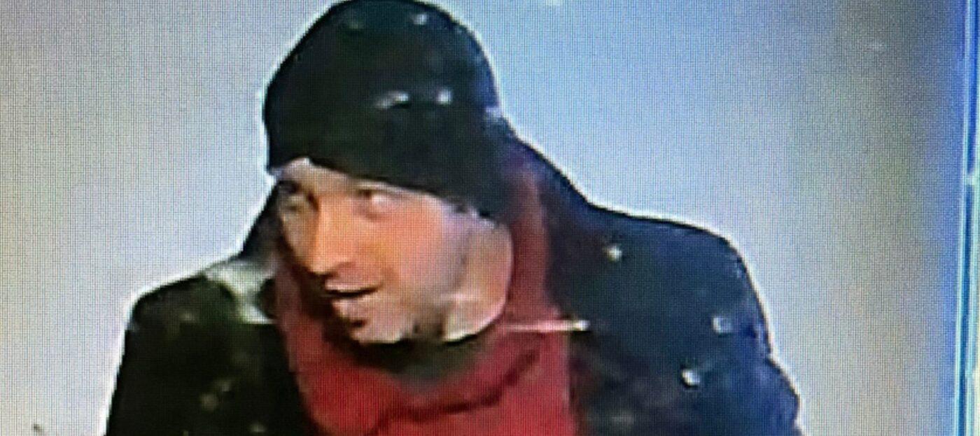 Ein Fahndungsfoto eines Täters in Finsterwalde, der in einem Hotel einen Getränkeautomaten aufgebrochen haben soll