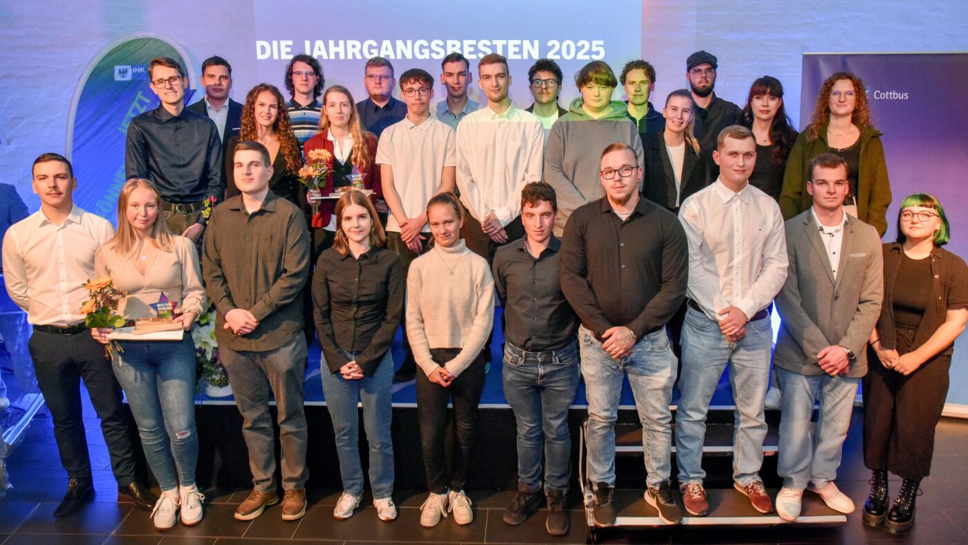 IHK Cottbus würdigt Bestleistungen von 30 Absolventen - Foto Goethe
