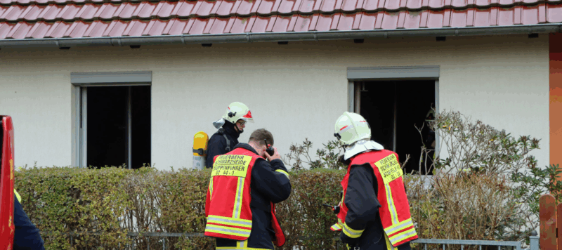 Gebäudebrand in Schwarzheide: Küchenfeuer macht Doppelhaushälfte unbewohnbar