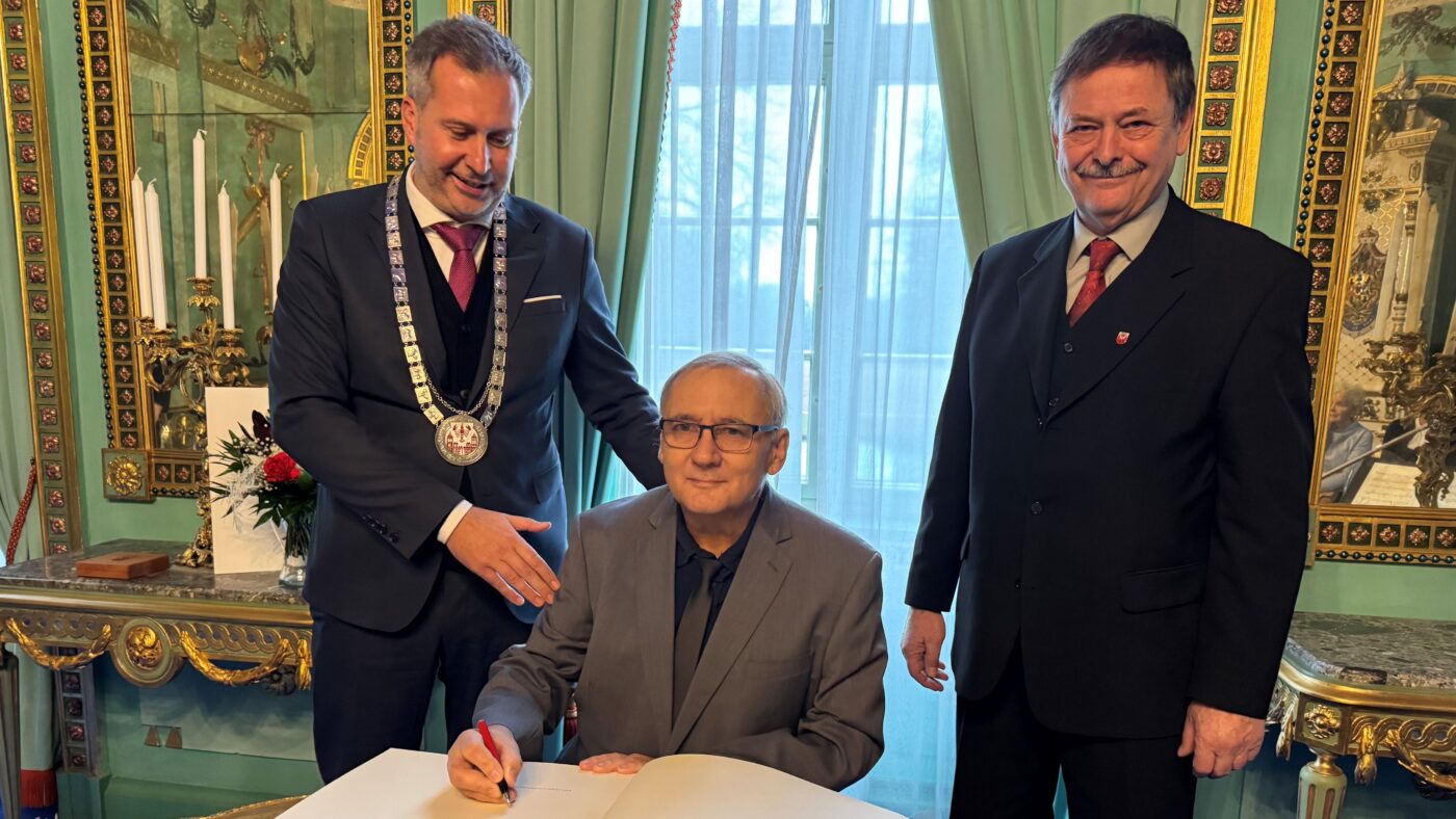 Oberbürgermeister Tobias Schick, Gerd Thiele, Stadtverordnetenvorsteher Dr. Wolfgang Bialas