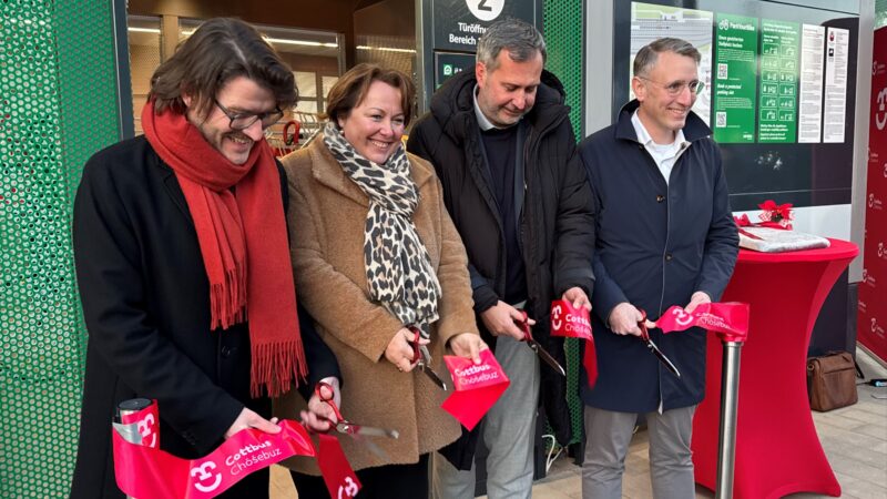 Neues Fahrradparkhaus am Cottbuser Hauptbahnhof eröffnet