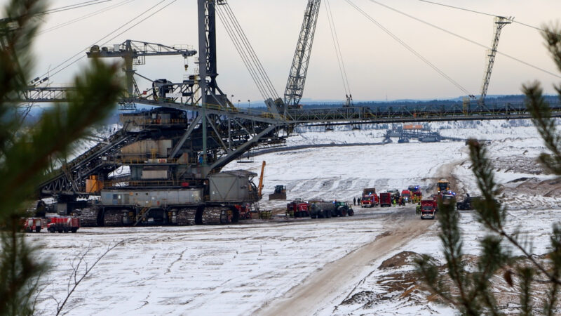 Rauchwolke über Weißwasser: Feuer an der Tagebaukante