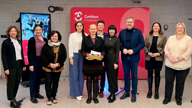 Oberbürgermeister Schick empfängt Sorben/Wenden-Beauftragte im Rathaus