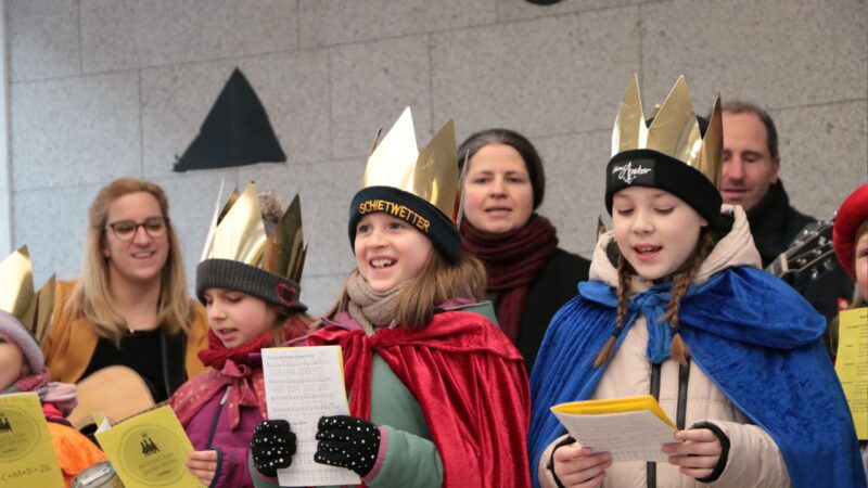 Sternsinger bringen den Segen ins Cottbuser Rathaus