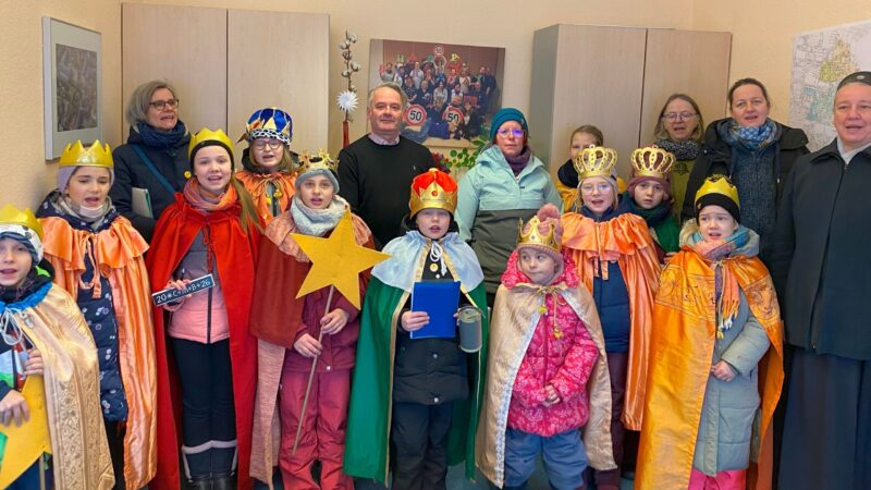 Sternsinger zu Gast im Rathaus Forst