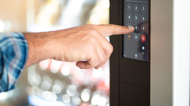 Wurstautomat in Burg aufgebrochen – Täter gehen leer aus