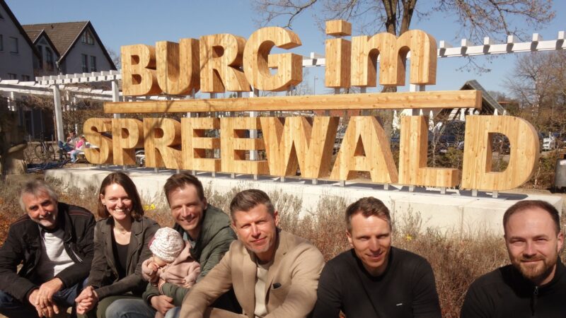Neuer Fotopunkt in Burg begeistert Gäste am Festplatz
