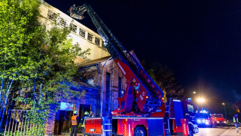 Kohlebunkerbrand fordert Feuerwehr in Spremberg