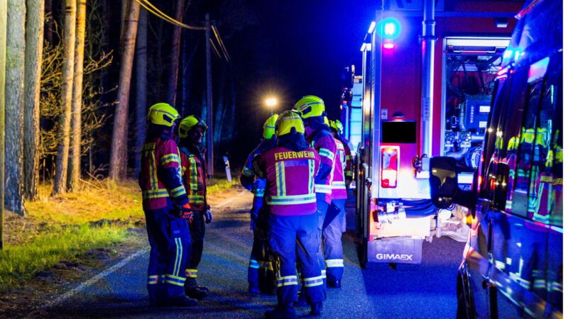 Brand bei Ressen: Feuerwehr verhindert Ausbreitung der Flammen