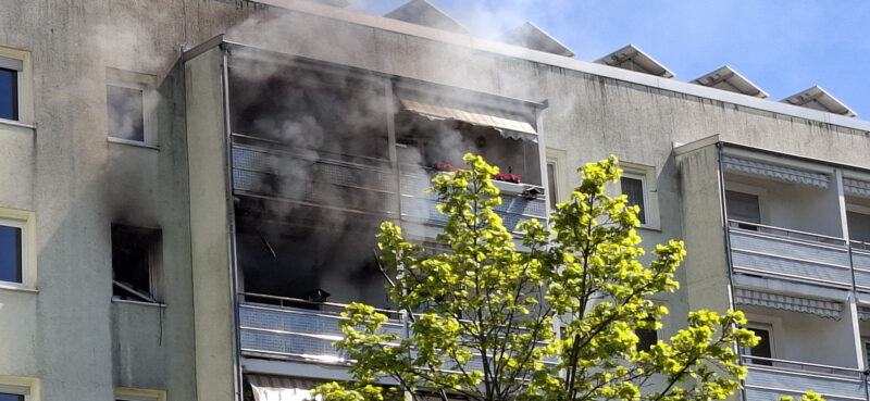 Tödlicher Wohnungsbrand in Guben: Katastrophenschutz im Einsatz
