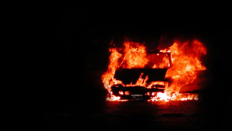 Auto brennt auf A13 bei Calau