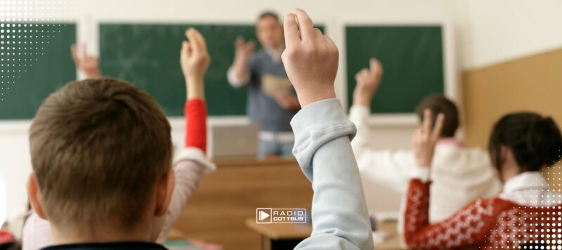 Lehrer-Aufstand: Klagen gegen zusätzliche Unterrichtsstunde