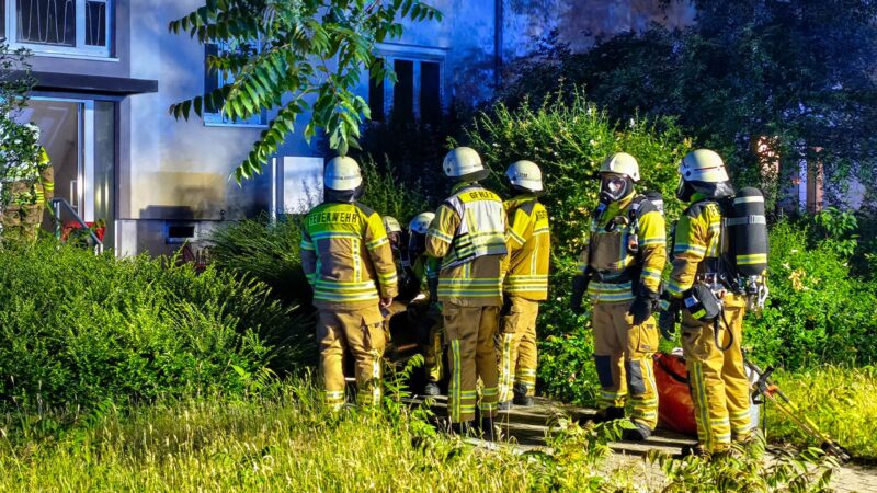 Kellerbrand in Cottbus: Bewohner nach Feuer medizinisch versorgt