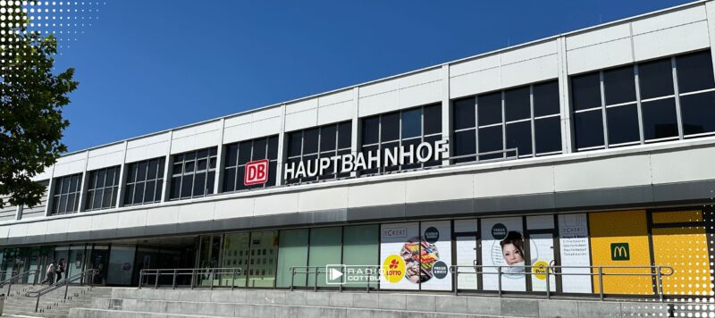 Cottbus: Gedenkplakette am Hauptbahnhof erinnert an NS-Deportationen