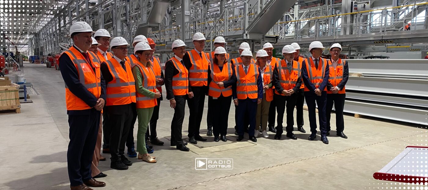 Die Task Force Cottbuser Bahnwerk in der neuen Halle 1
