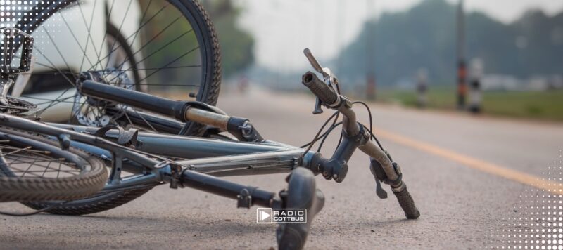 Lkw nimmt Fahrradfahrer die Vorfahrt: 47-Jähriger stürzt bei Ausweichmanöver