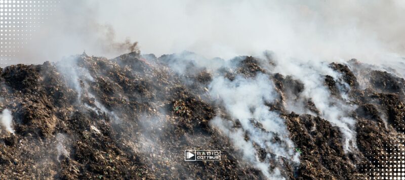 Großbrand auf Recyclinghof in Cottbus-Saspow