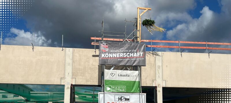 Lausitzpark Cottbus: Rohbau für neues Fachmarktzentrum steht
