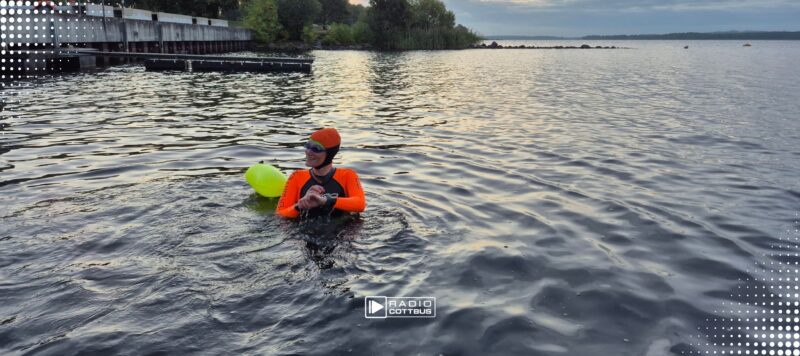 19 Kilometer durch fünf Seen: Pavla Petrová schwimmt durchs Lausitzer Seenland