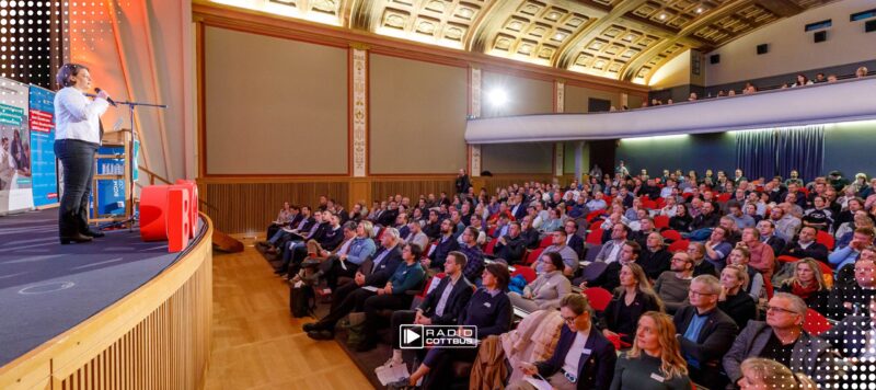 Aufträge für 2027 im Blick: Vergabekonferenz bringt Unternehmen und Auftraggeber zusammen