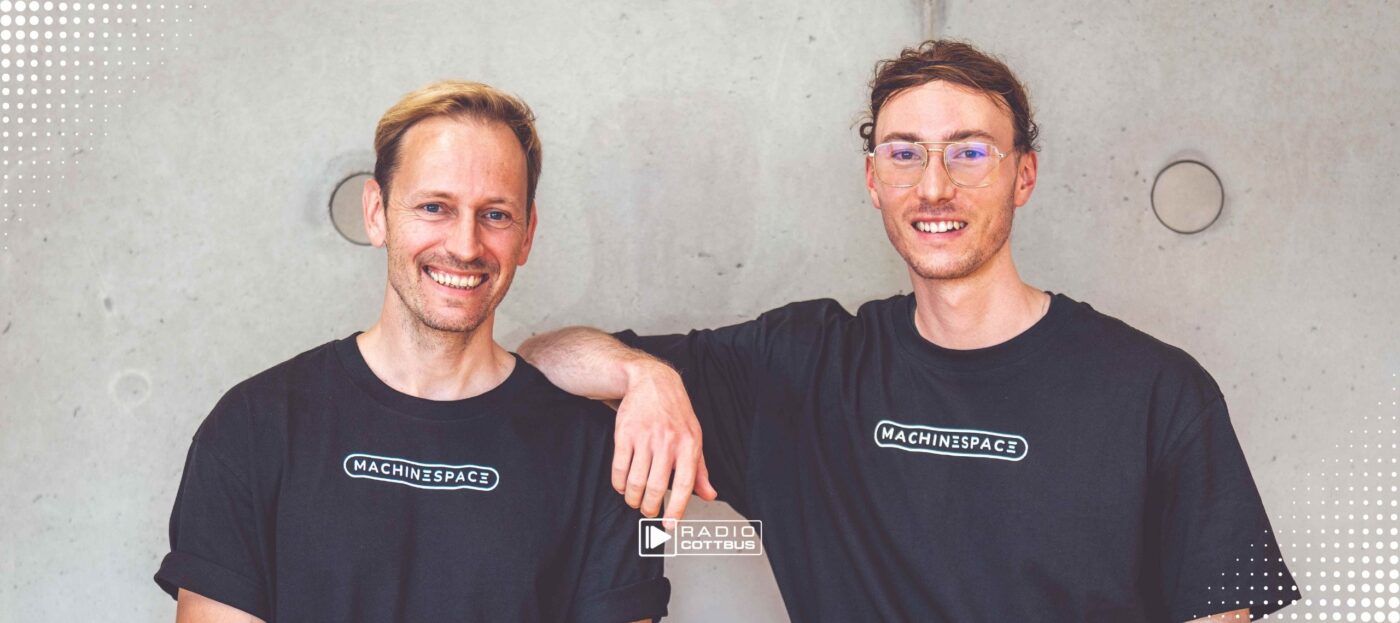 BTU-Absolvent und Existenzgründer Jannis Werner (re.) mit seinem Geschäftspartner Björn Hansen.